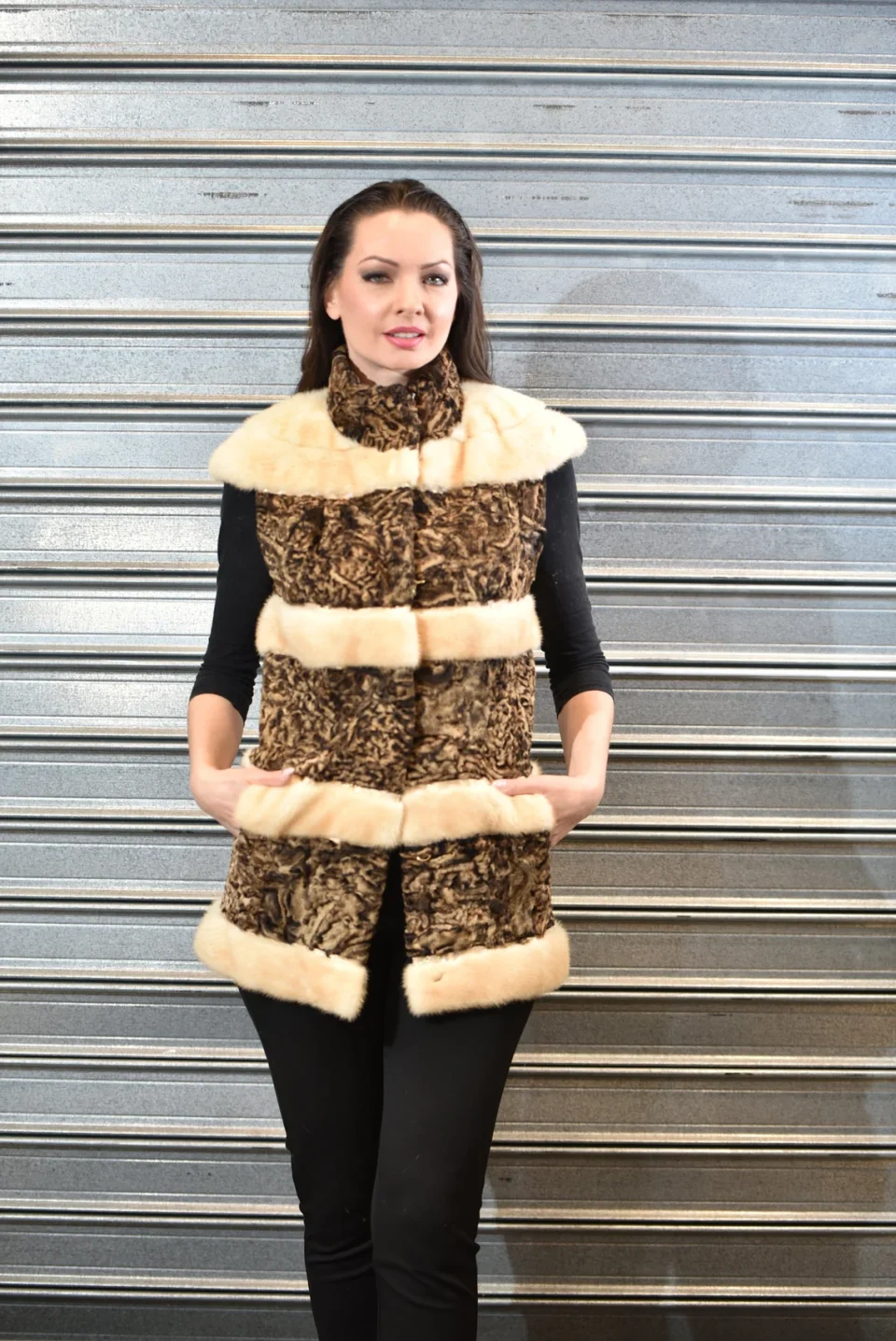 Vest Mink Fur Pearl with Brown Collar