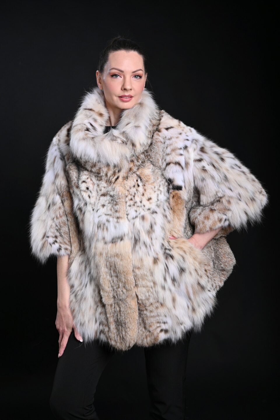 Small Cape Fur Lynx - Big Collar & Short Sleeve - Comfortable